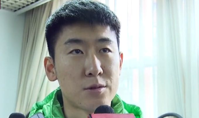 台湾佬自偷自拍情侣在线